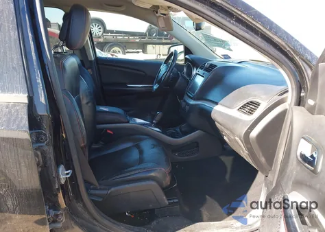 2016 Dodge Journey R/T z USA, uszkodzony, nr VIN 3C4PDCEG7GT199572